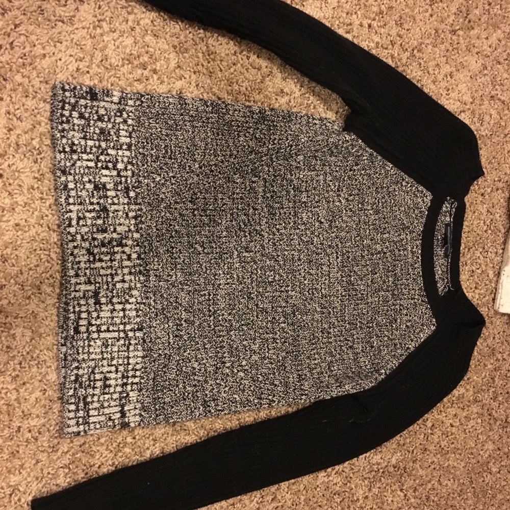Sweater - Picture 1 of 1